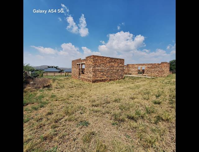 5 BEDROOM HOUSE FOR SALE IN BERG EN DAL